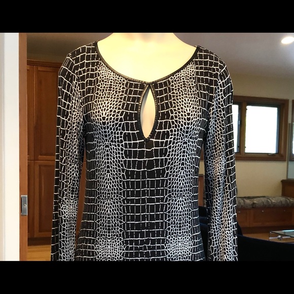 TART DRESS, worn once, side pockets, lightweight - Picture 3 of 8